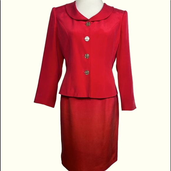 Red Silk Suit Morgan Taylor 8 - Picture 1 of 14